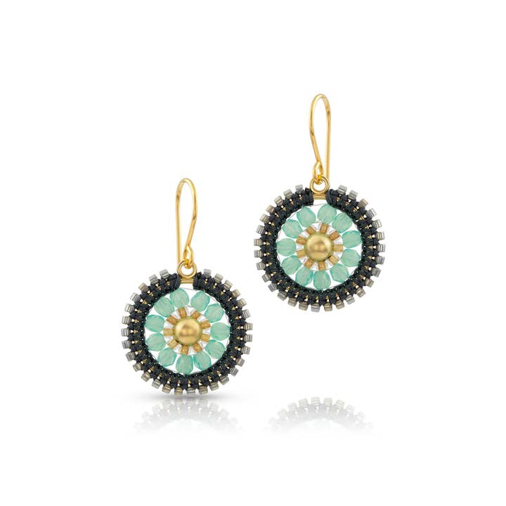 Boucles d'oreilles en macramé en soie Caribbean Waves pour la vente par Emma Louise LLC