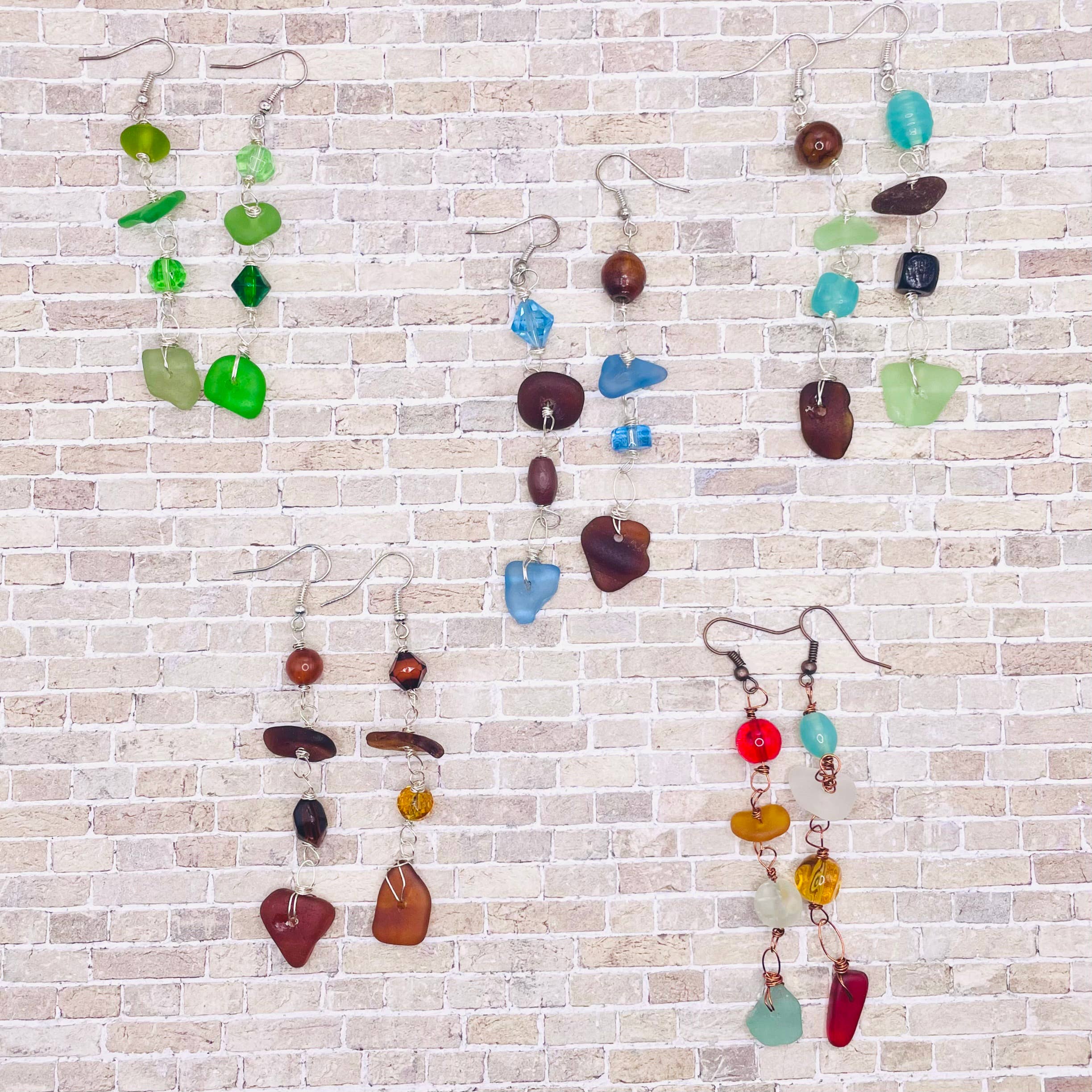 Cyn Elizabeth Studios – wholesale Hängande örhängen – Havsbus - Långa hantverksmässiga örhängen av sjöglas9