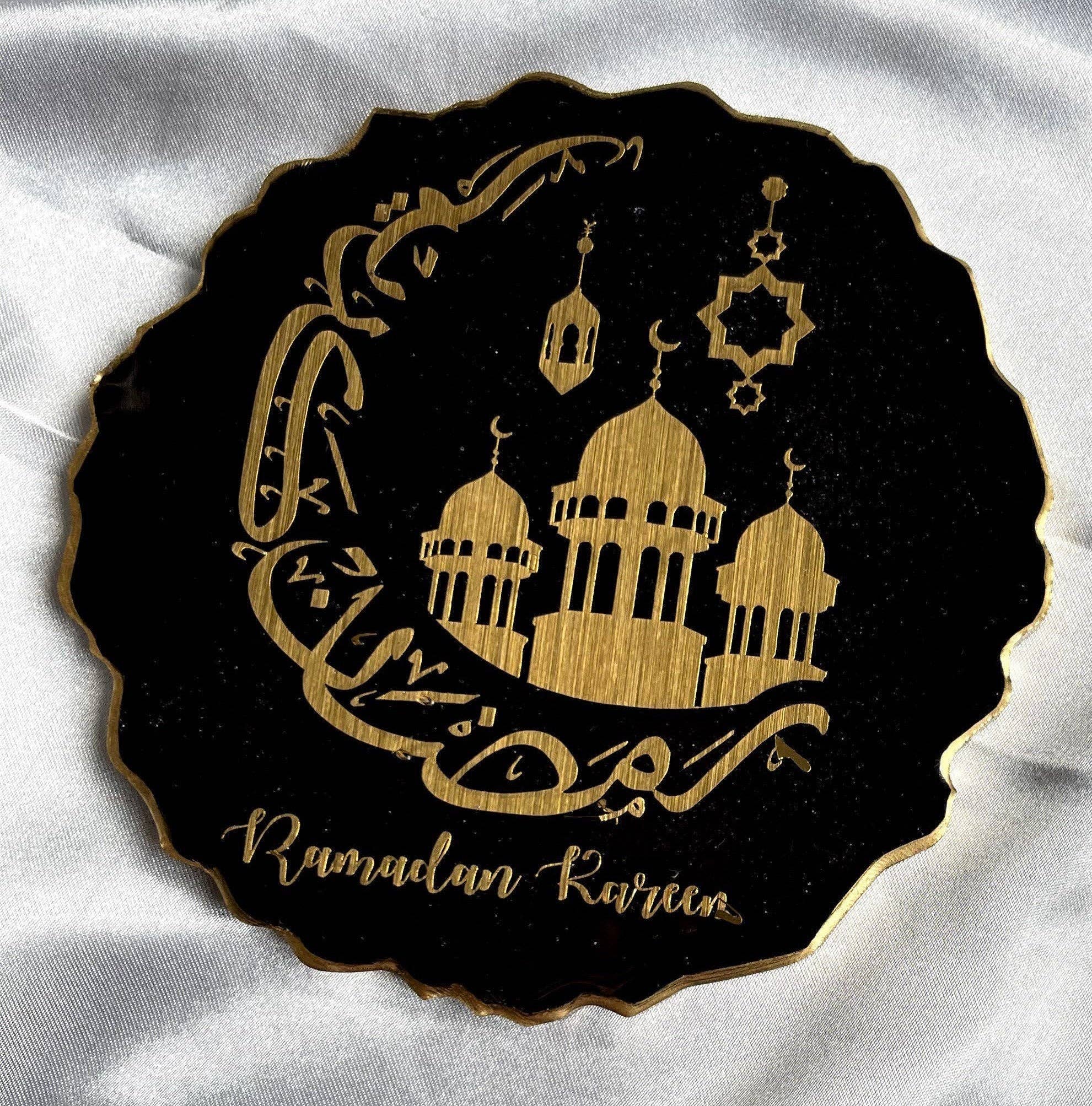 Hudaa & Co – wholesale Decorative tabletop object – Geode Arabic display ornament and stand | Ramadan Kareem Stand | personalise | message | name | any colour  | home decor | Ramadan | eid |2