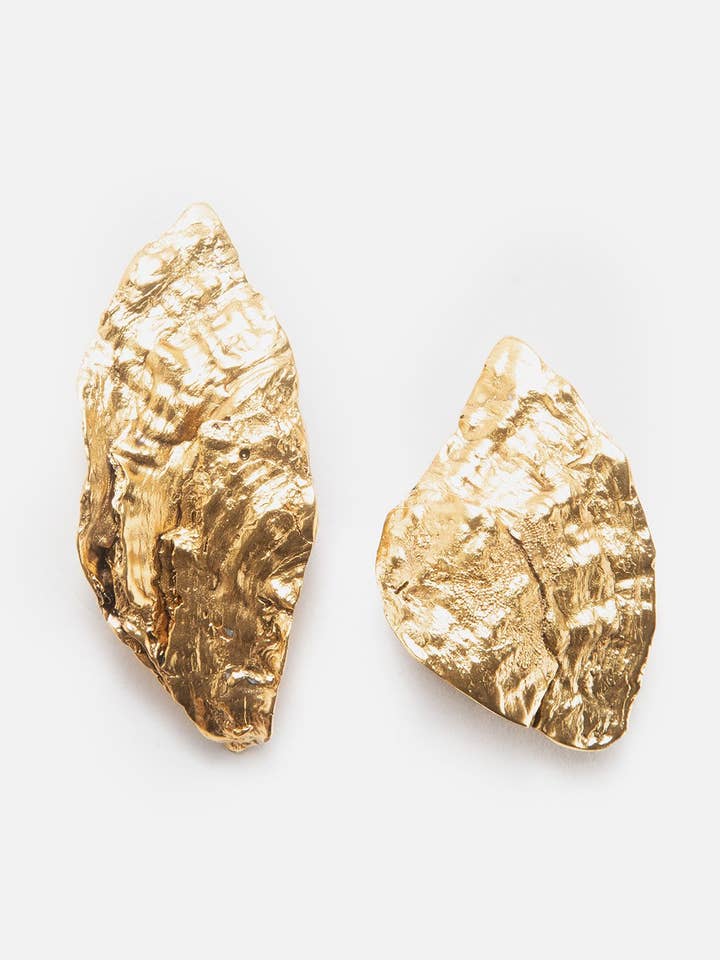 BOUCLES D'OREILLES COQUILLES ASYMÉTRIQUES pour la vente par LOVARD