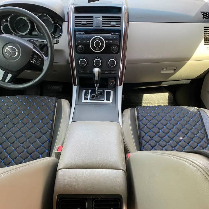 Vorderwagen-Set Bezüge aus perforiertem Öko-Leder, Schwarz & Blau für den Großhandel von OriginalDesign