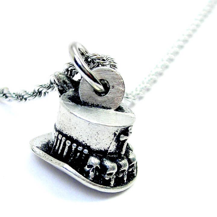 Chubby Chico Charms - Venta al por mayor Collares con colgantes/abalorios - Collar con forma de sombrero de vudú haitiano del Barón Samedi1