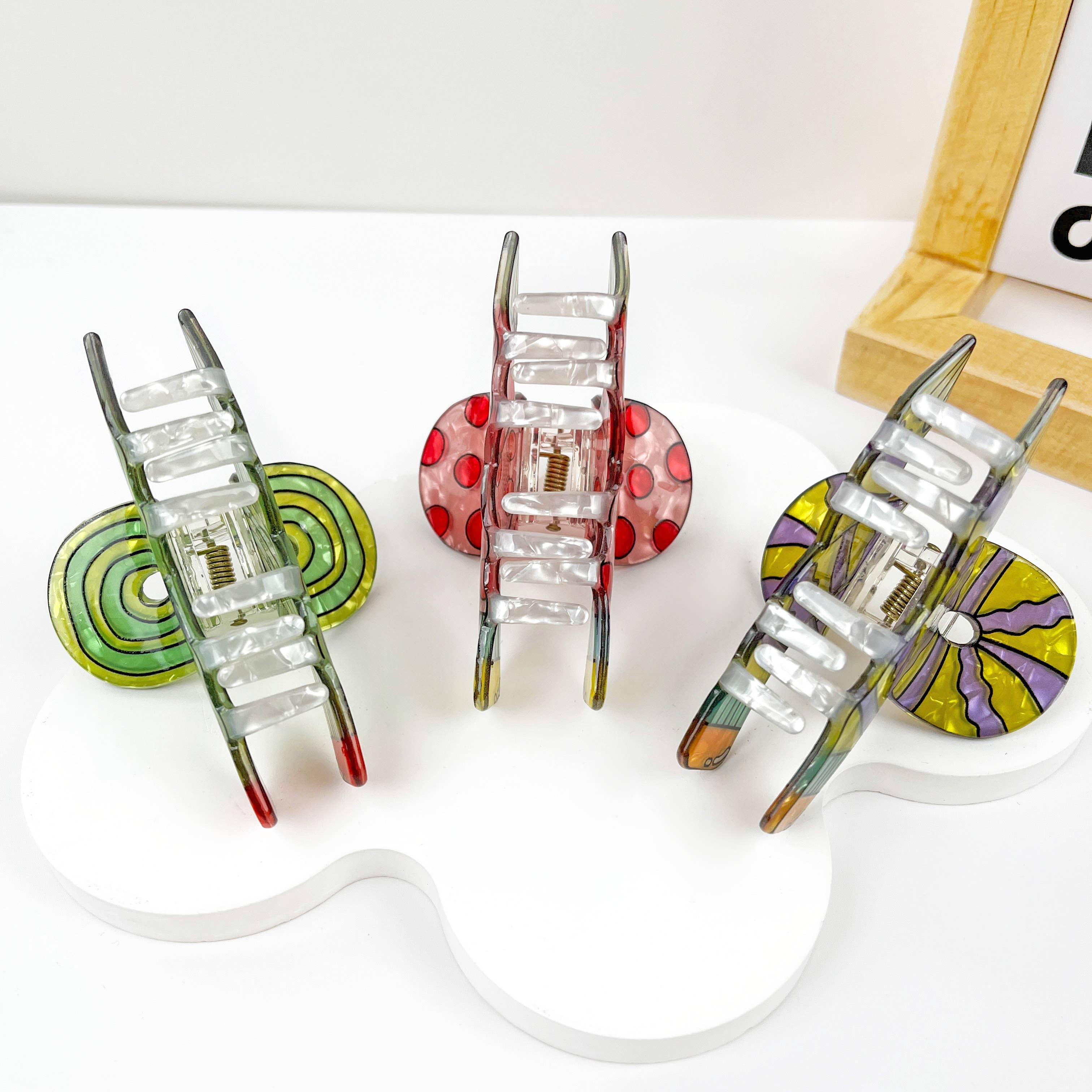 mildstyles – wholesale Hair clip – Women’s – Colored Pencil Geometric Hair Claw Clip2