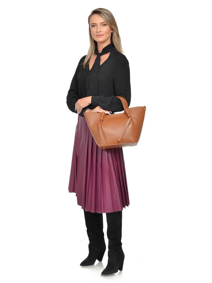 AW25 IR 1975T KOGNAC för wholesale av Isabella Rhea