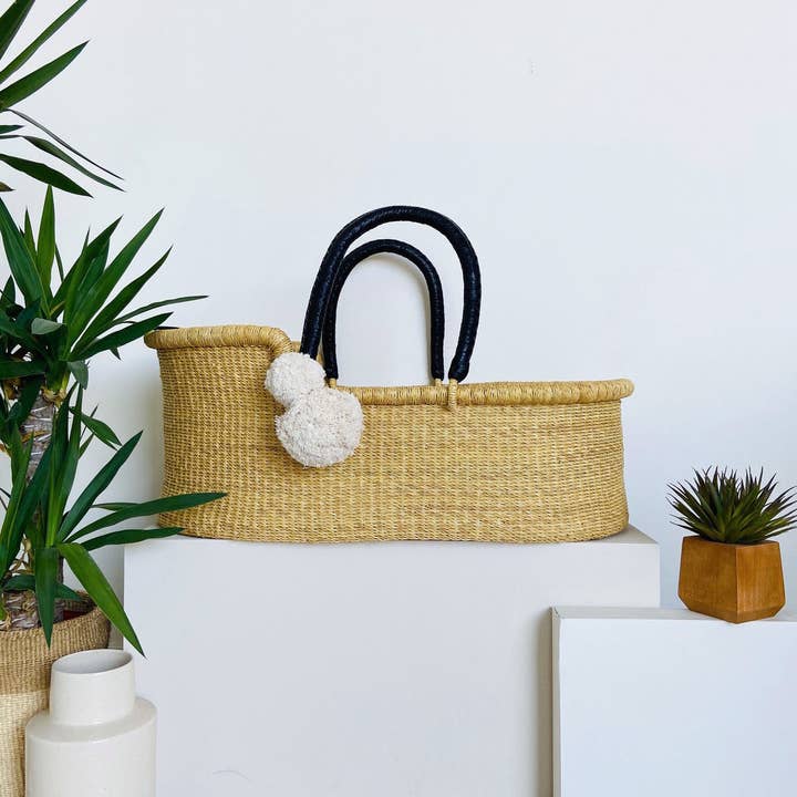 Plum & Sparrow - Wholesale Bassinet - Baby - Natural- African Moses Basket- Black Handle