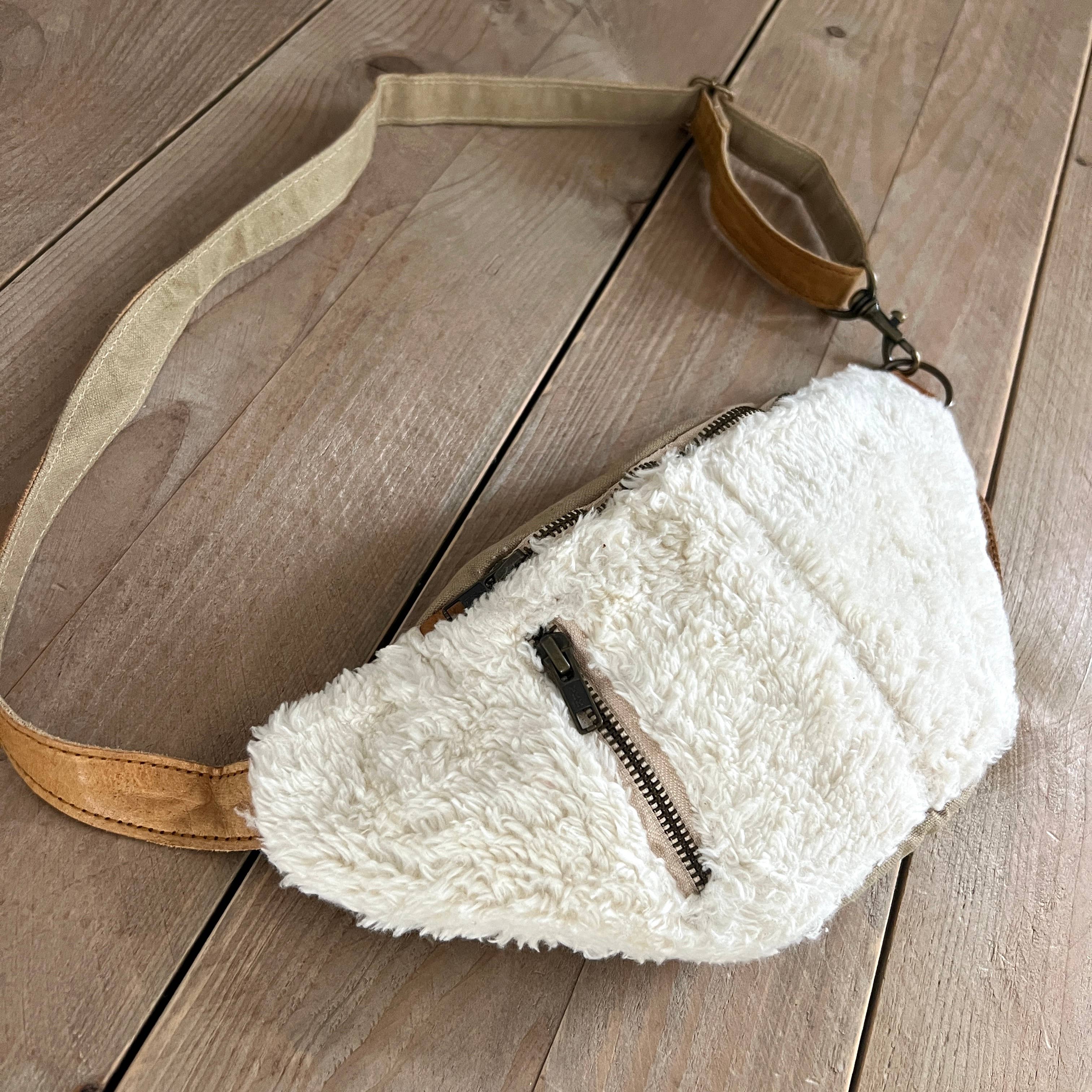 Liefe NL - Wholesale Belt Bag - Women's - Teddy BumBag (teddy & canvas)5