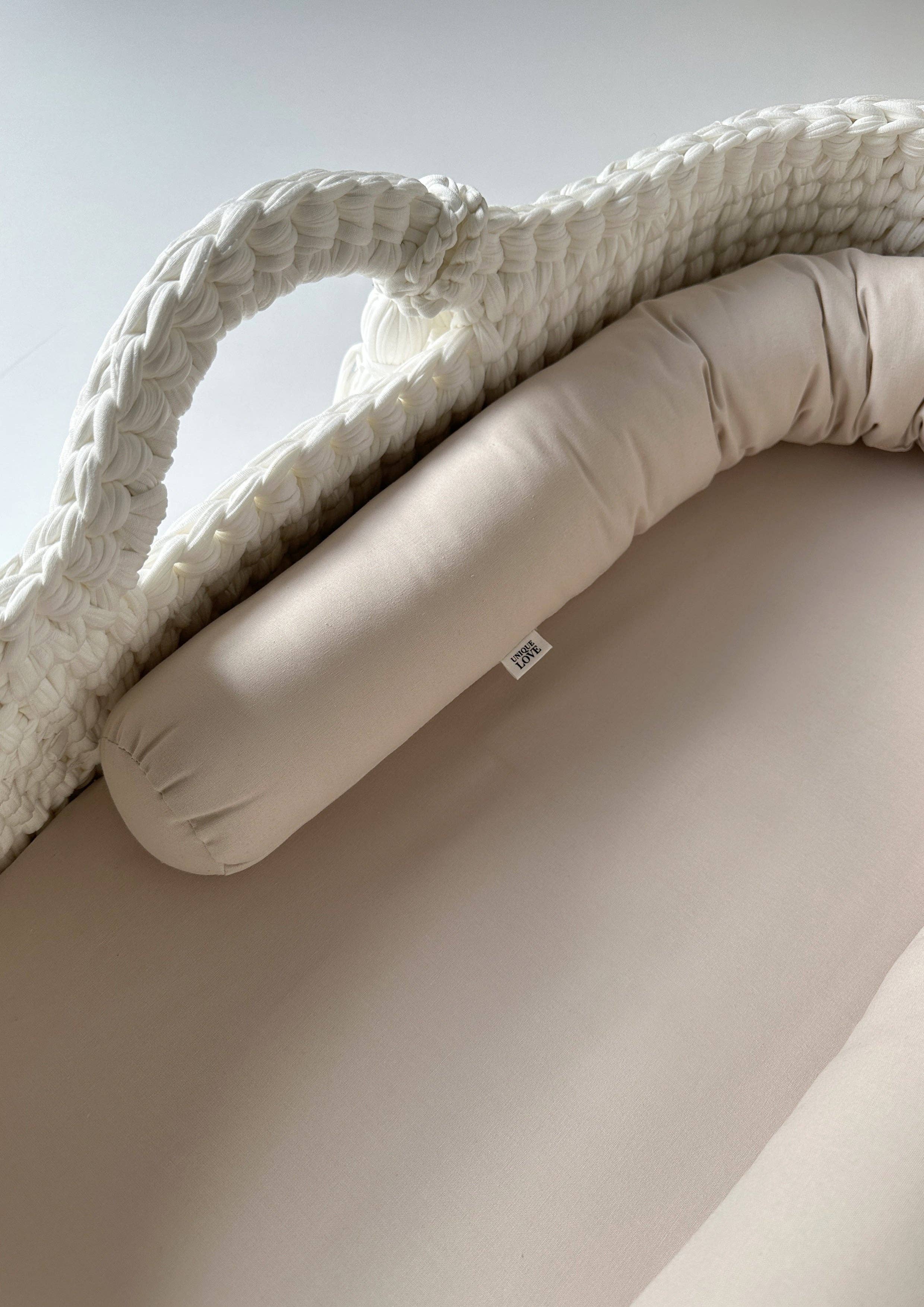 UNIQUE LOVE Design – Großhandel Kissen – Kinder & Baby – Babykorb Kissenrolle | natural beige2