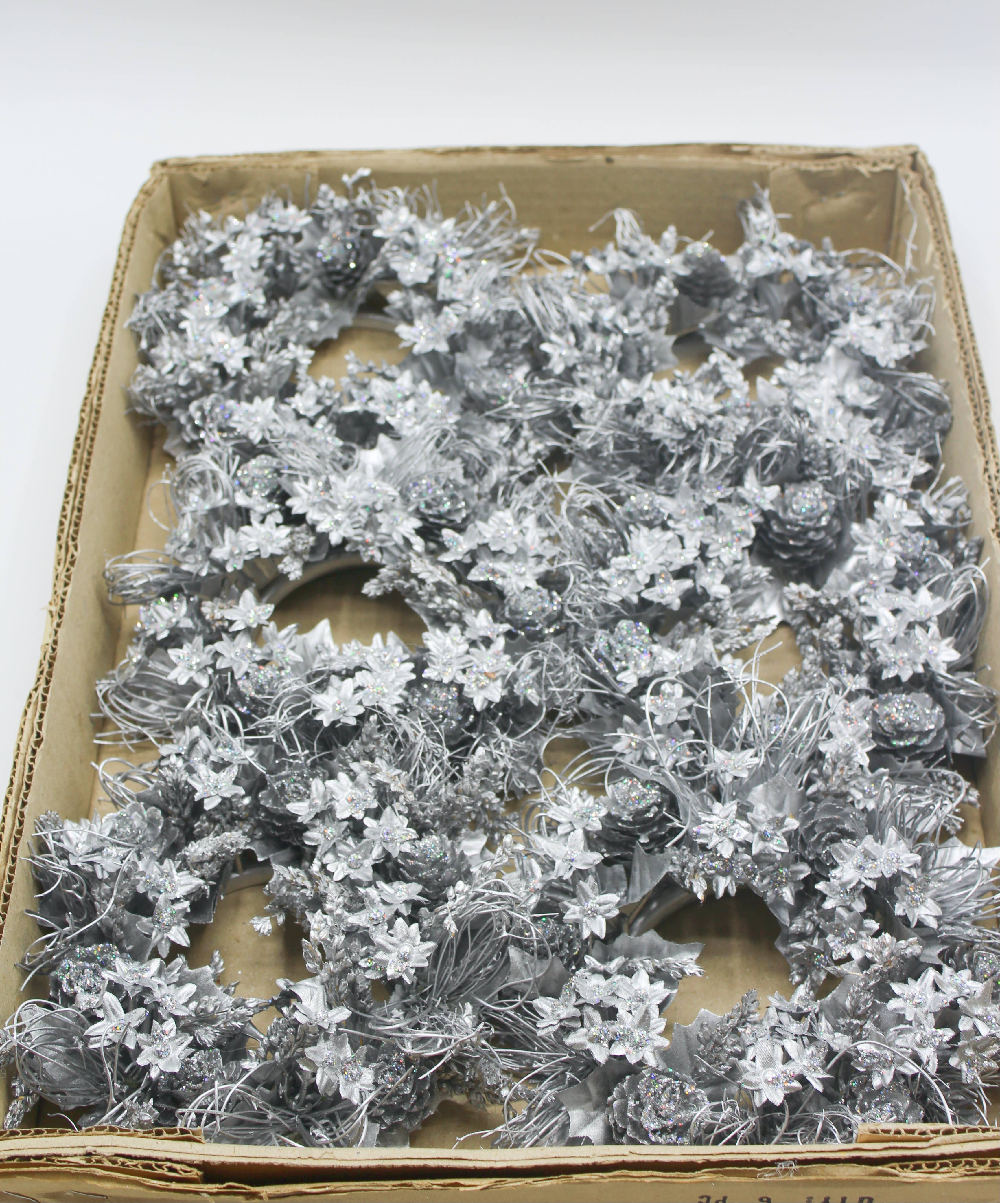 Fioretto Renato S.r.l. - Wholesale Christmas Decoration - Box of 6 chaplets with stars, pine cones in antique gold and silver3