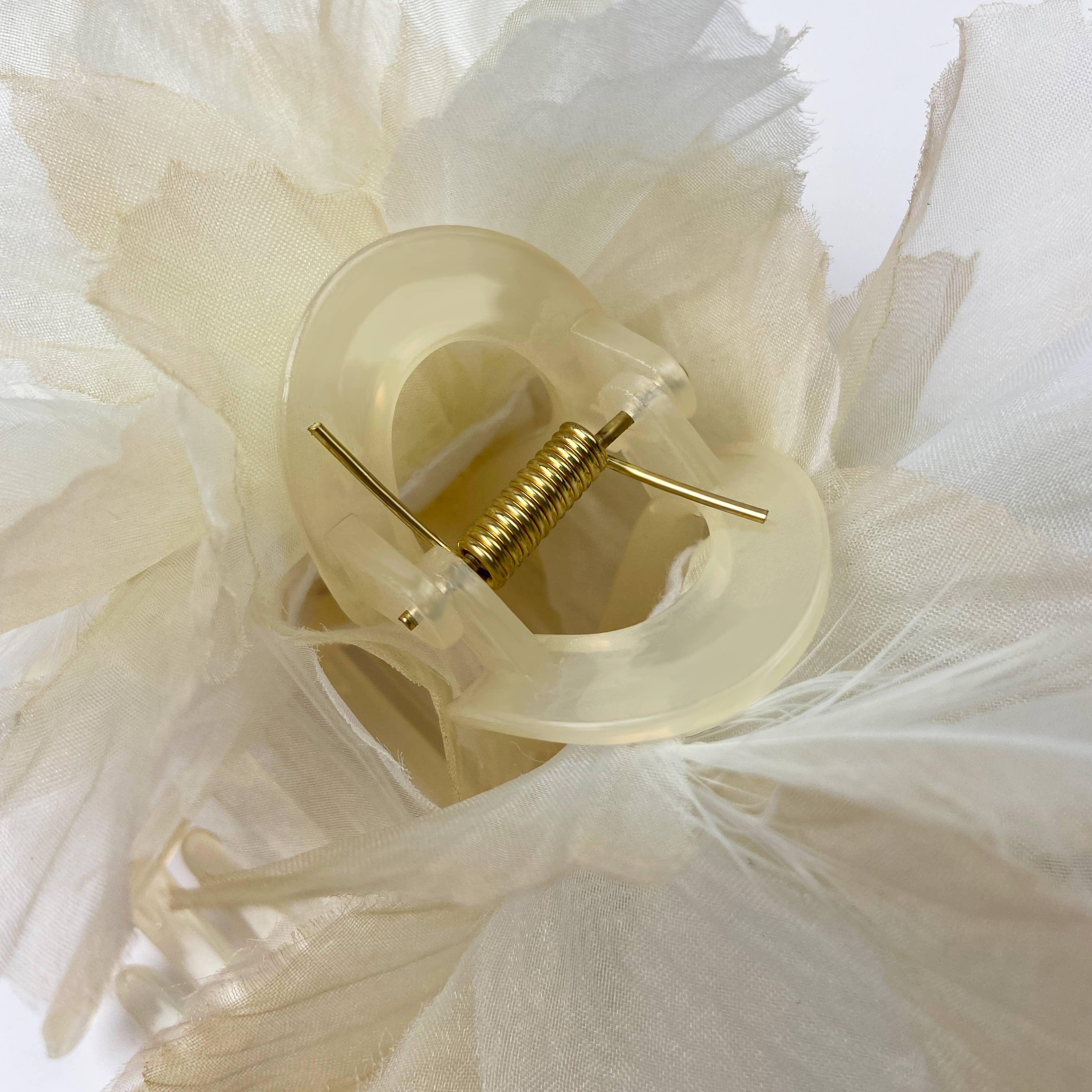 TheDivaSoap – Großhandel Haarclip – Damen – Haarspange mit Perlenfederblüte4