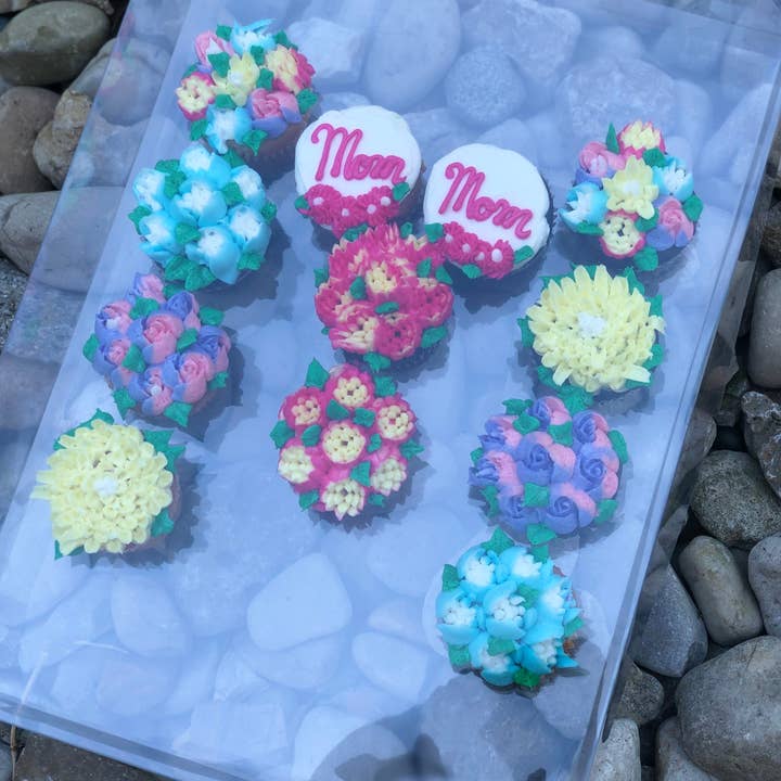 Jsincorporated - Wholesale Cupcake/Muffin Liner - A-Z Letter Cupcake Box3