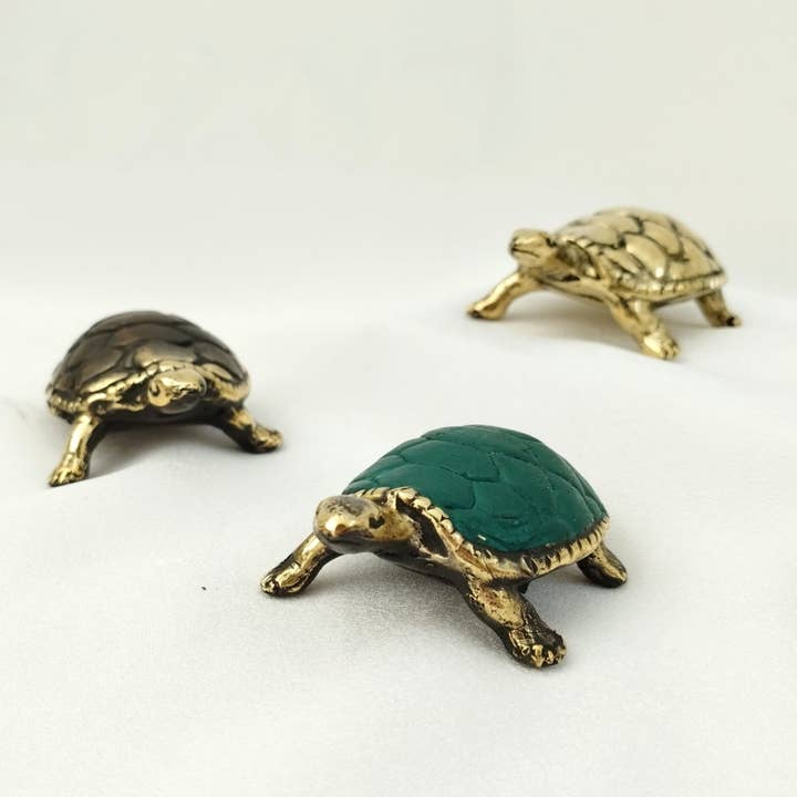 Tartaruga ambulante decorata in ottone per la vendita all'ingrosso da parte di FERN