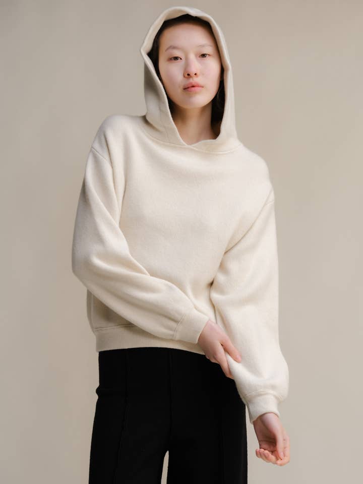 Lèmme - Wholesale Hoodie - Women's - Lambswool Cropped Hoodie14