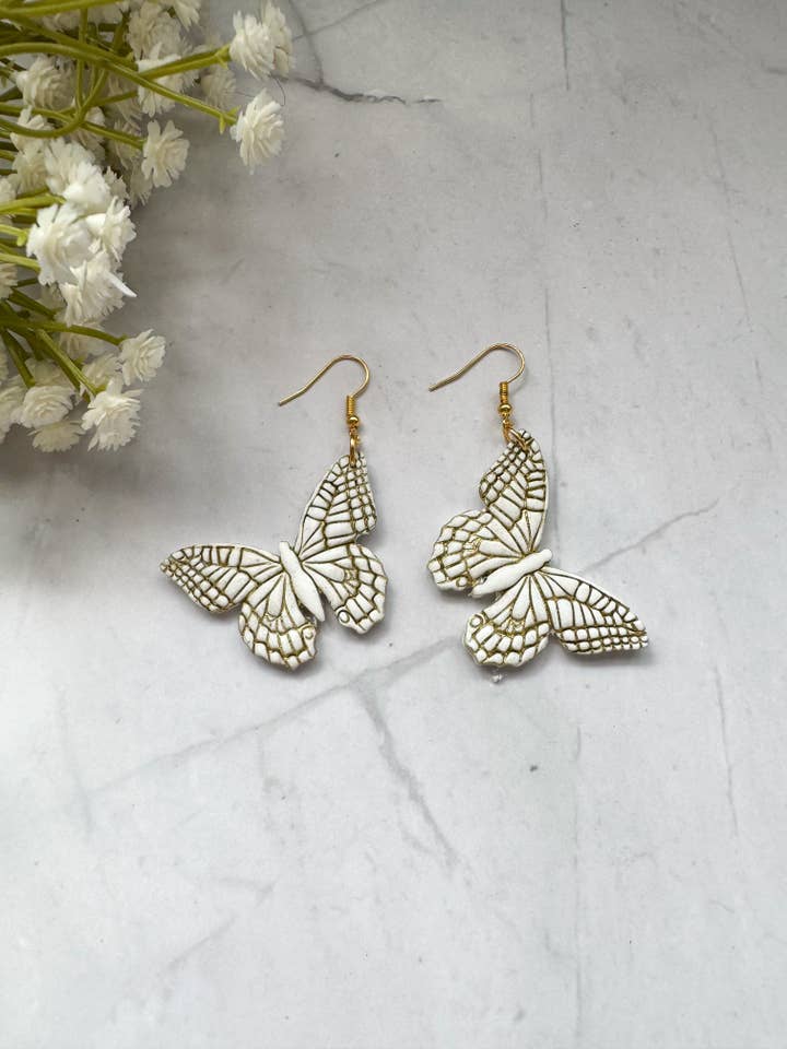 Brincos de Argila em Forma de Mariposa por atacado de Mountain Made Clay - Handmade Polymer Clay Earrings
