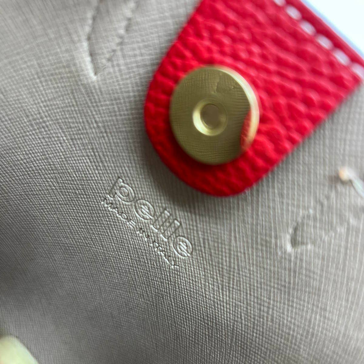 Suie Valentini srl – Engroshandel Crossbodytaske - Dame – Ægte læder telefon taske, Fremstillet i Italien, art. 1125617