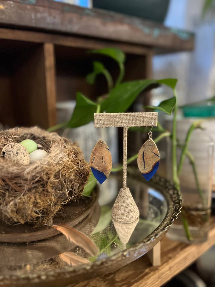 Bois et résine moyen - Étroit pour la vente par Alchemy Jewelry