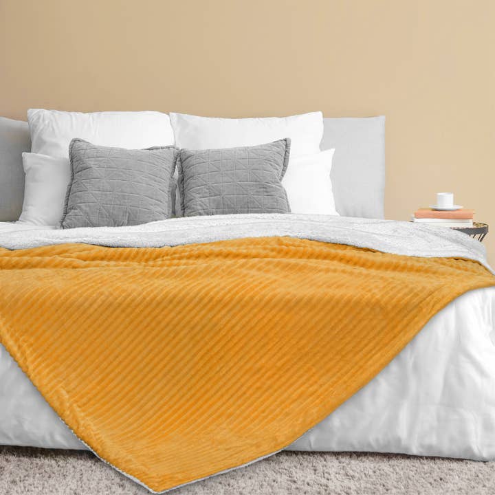 Pavilia - Wholesale Throw Blanket - Ribbed Sherpa Throw Blanket85