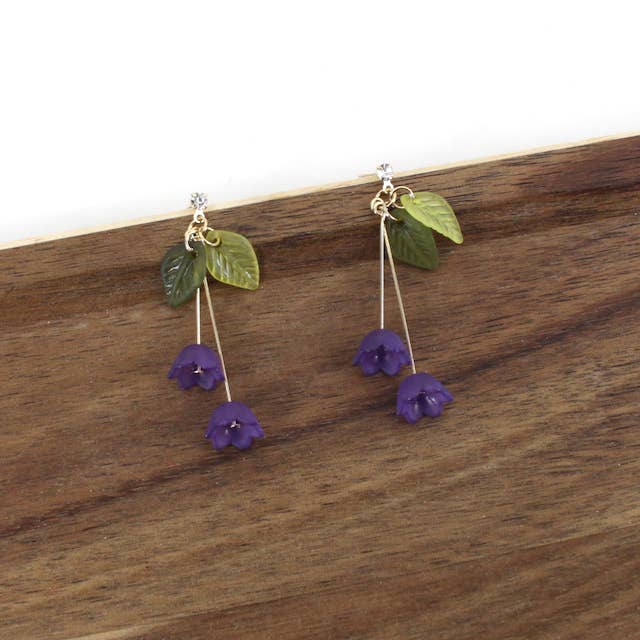 Pretty Persuasions - Wholesale Dangle Earrings - E25250 Rhinestone Post Resin Flower Dangle Earrings