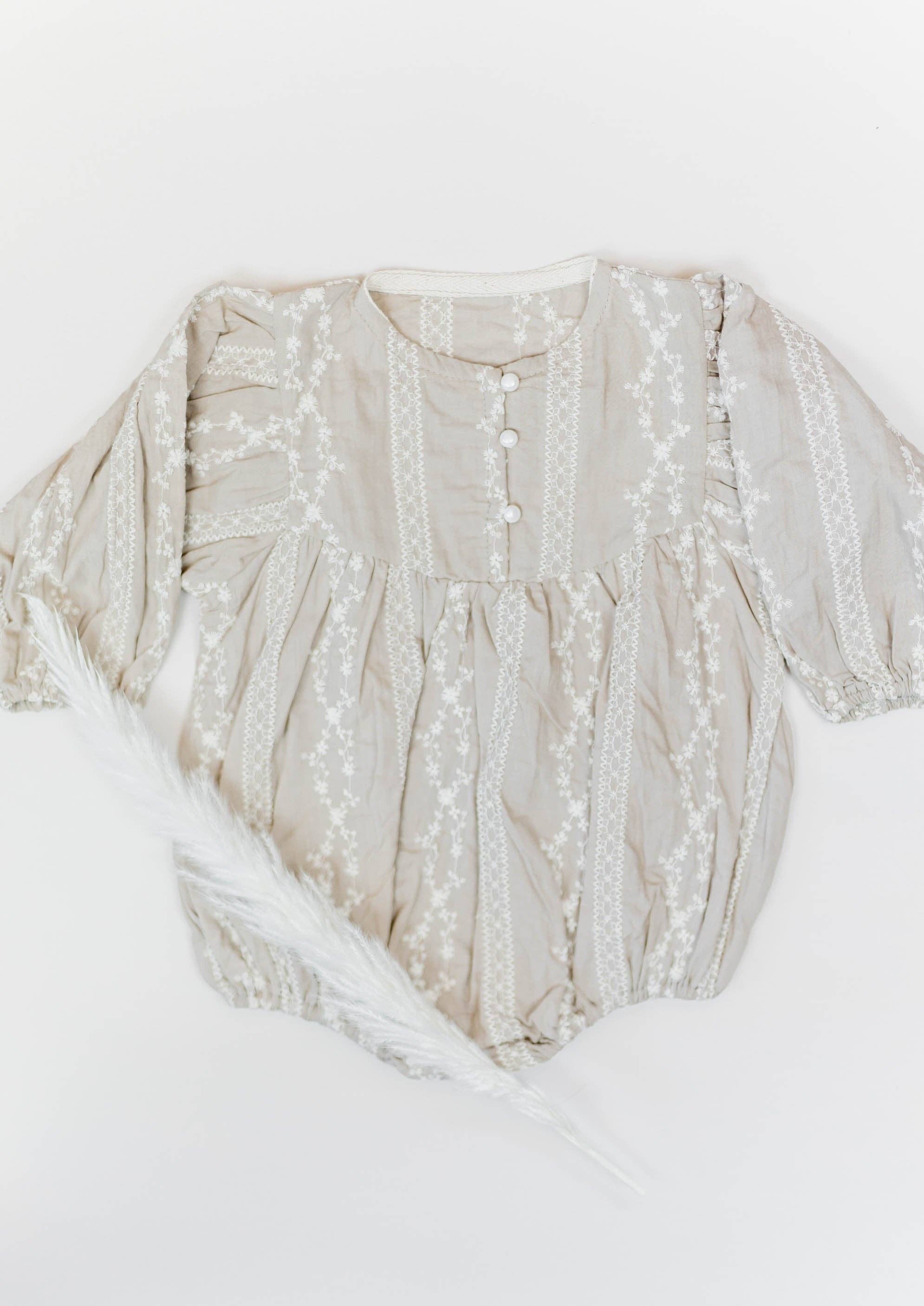 Laney + Sy – Bodysuit - Bebé por atacado – Body de Bordado Quinn5