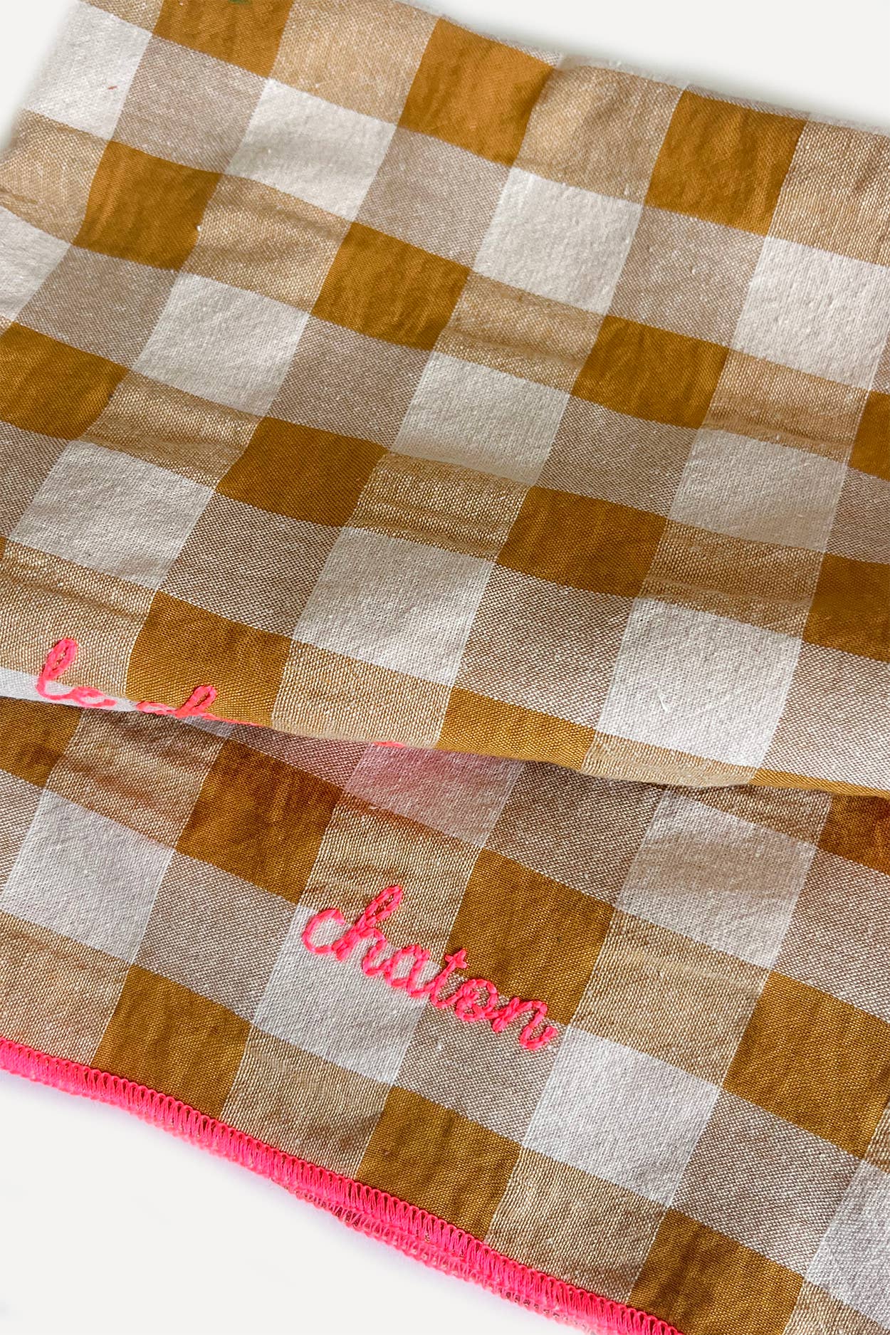 BARNABÉ AIME LE CAFÉ - Wholesale Dinner & Cloth Napkin - Gichy plaid and embroidery napkins12