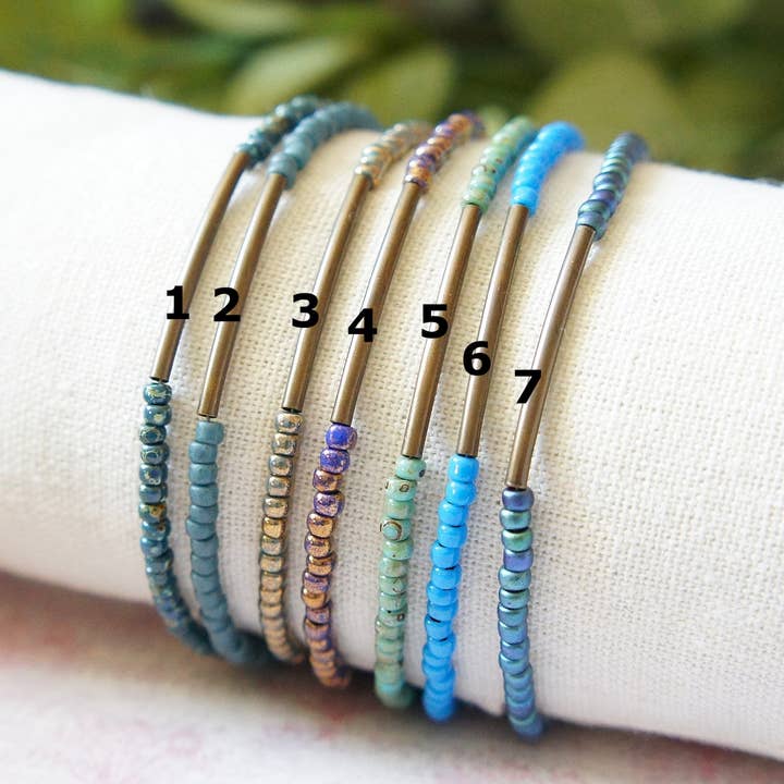 Sentimento - Vente Bracelet de perles - Bracelet en perles de rocaille turquoise et bleues et barre en bronze1