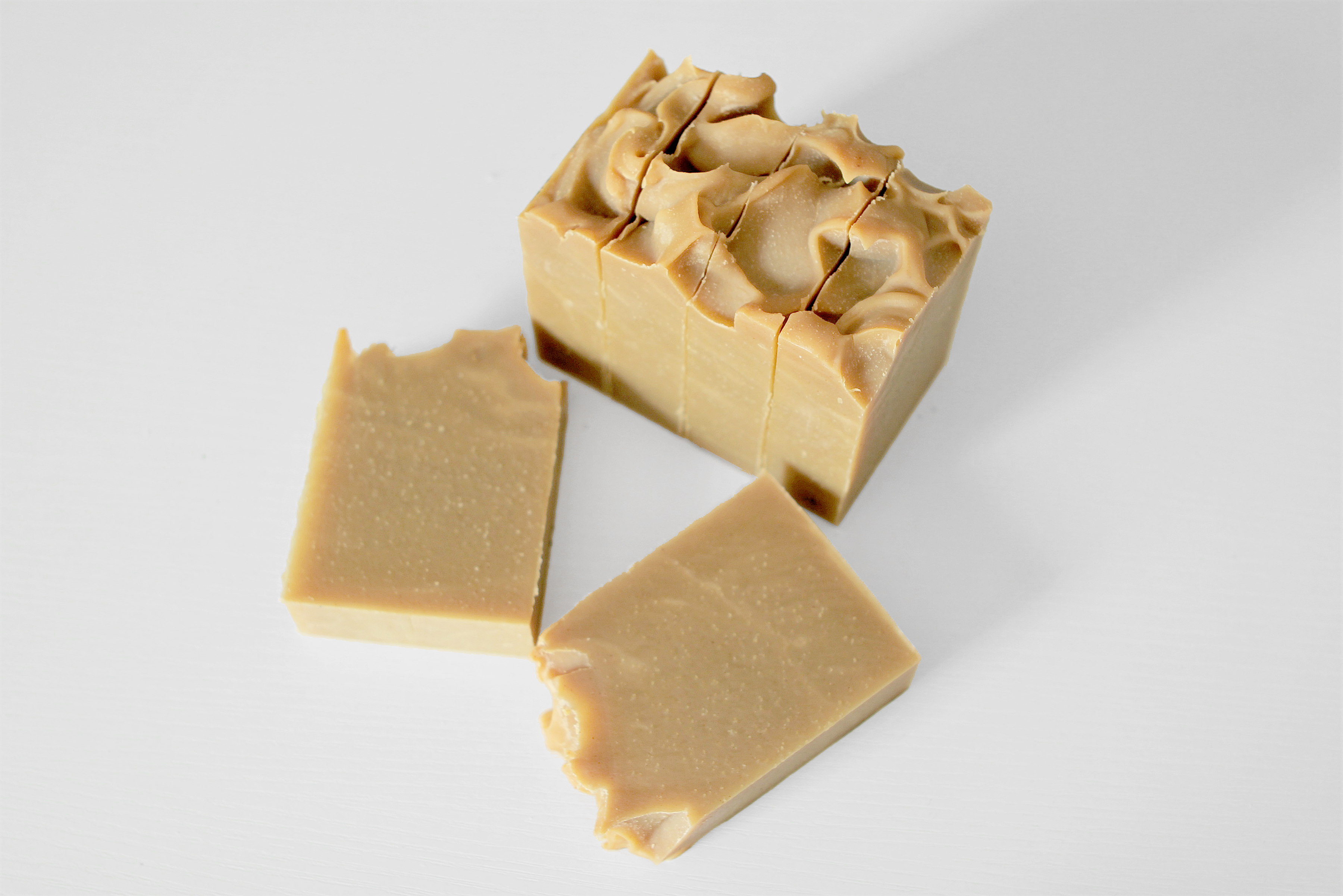 Four Ladies & Co. - Wholesale Bar Soap - Grapefruit Delight Bar Soap | Made with Coconut Milk2