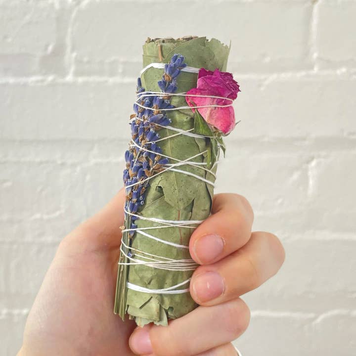 Liten lavendel och rosa ros eukalyptuspaket för wholesale av Catherine Rising