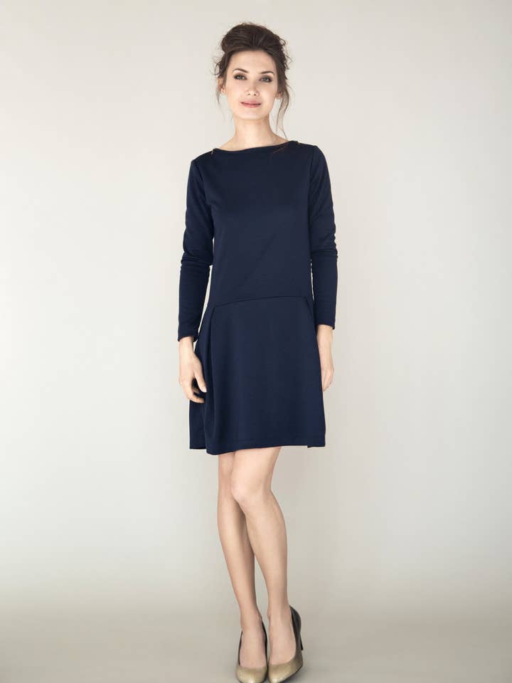 Minimalistisches Kleid von Lemuse, Damenbekleidung, Arbeitskleid für den Großhandel von LeMuse