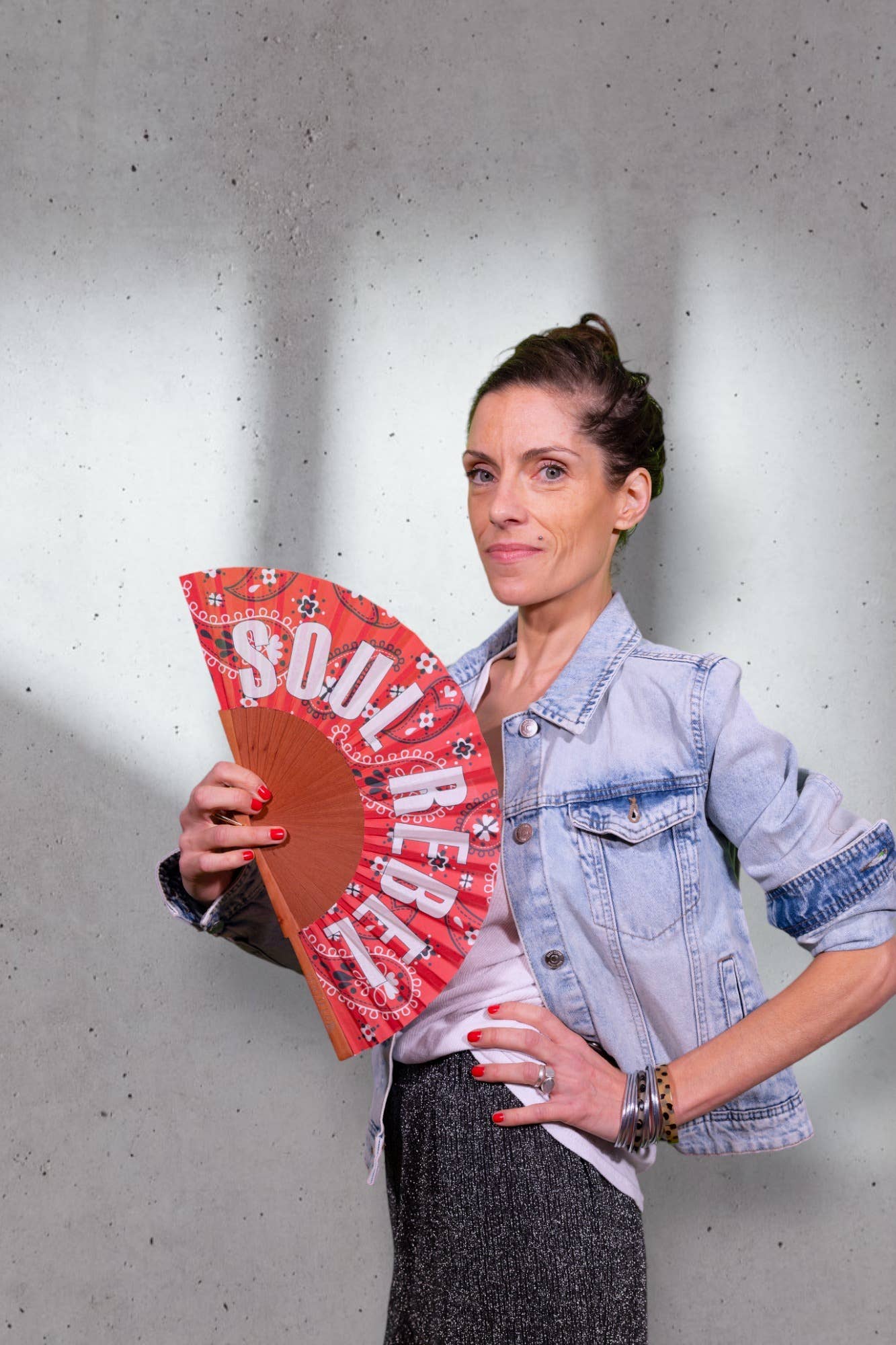 JolieJulie-MaLune-VentiLLo – wholesale Tillbehör – Leo black 1 fläkt6