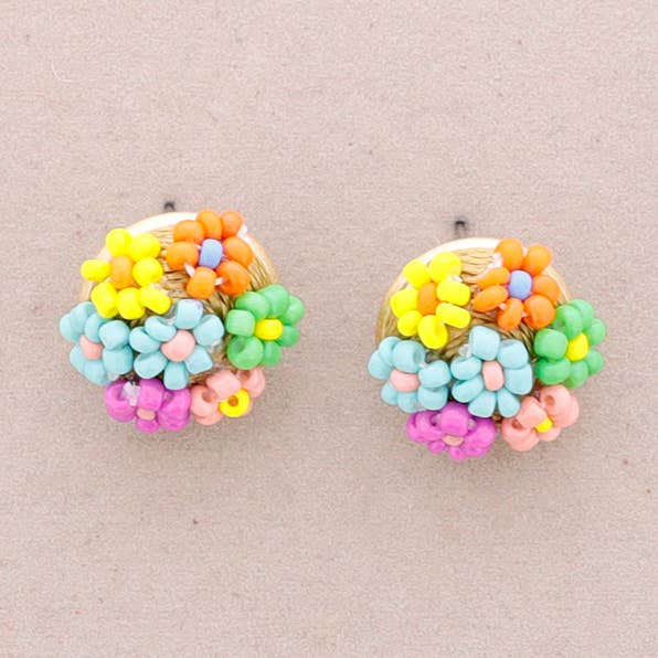 Boucles d'oreilles pression avec perles en forme de fleurs pour la vente par Sonata