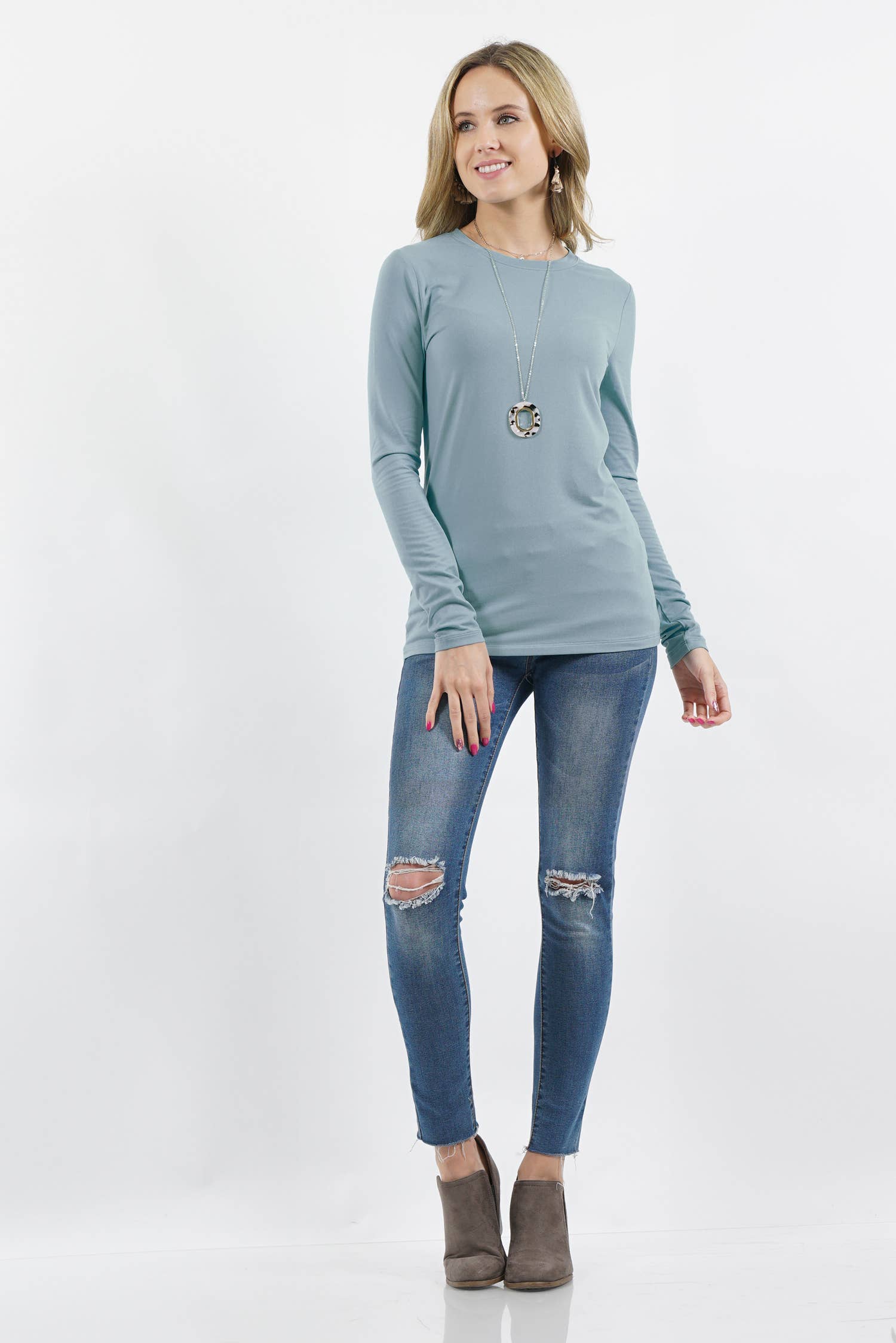 42POPS - Wholesale T-Shirt - Women's - Microfiber Long Sleeve Round Neck Tee5