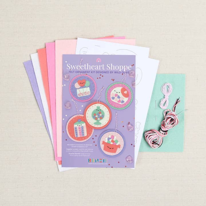 Laden für Süßigkeiten Ornament Kit für den Großhandel von Benzie Design