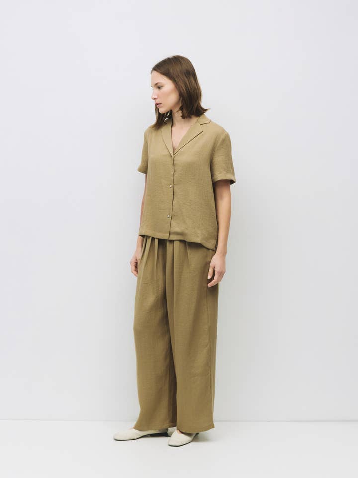 MOD REF – Großhandel Hemd – Damen – Das Donnie Top | Kurzärmeliges Hemd mit Knopfleiste6