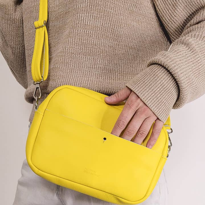 normal Behaviour - Wholesale Crossbody Bag - Women's - Crossbody lined purse in yellow, green, brown and black9