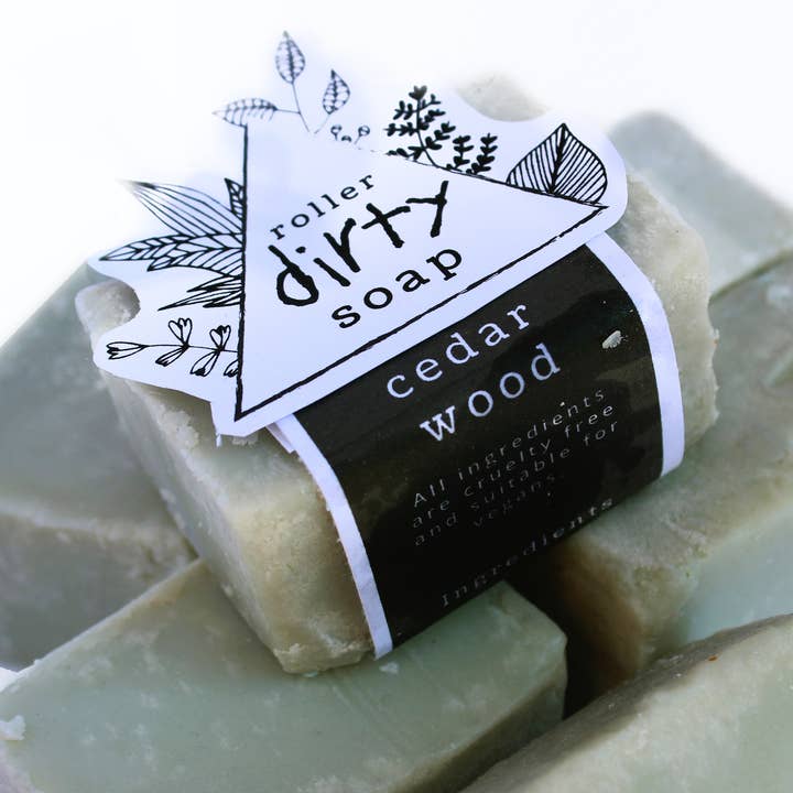Artisan Soap | Handgefertigte Seife | Rustikale Seife | Zedernholz All Natural Cruelty Free Vegane Seife Sicherheitsgeprüft und zertifiziert (Kaltverfahren) für den Großhandel von Roller Dirty Soaps
