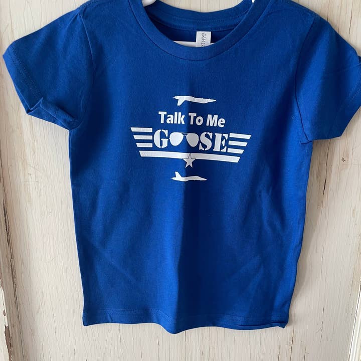 Tal med mig Goose Toddler Shirt for engroshandel hos Shea's Chic LLC