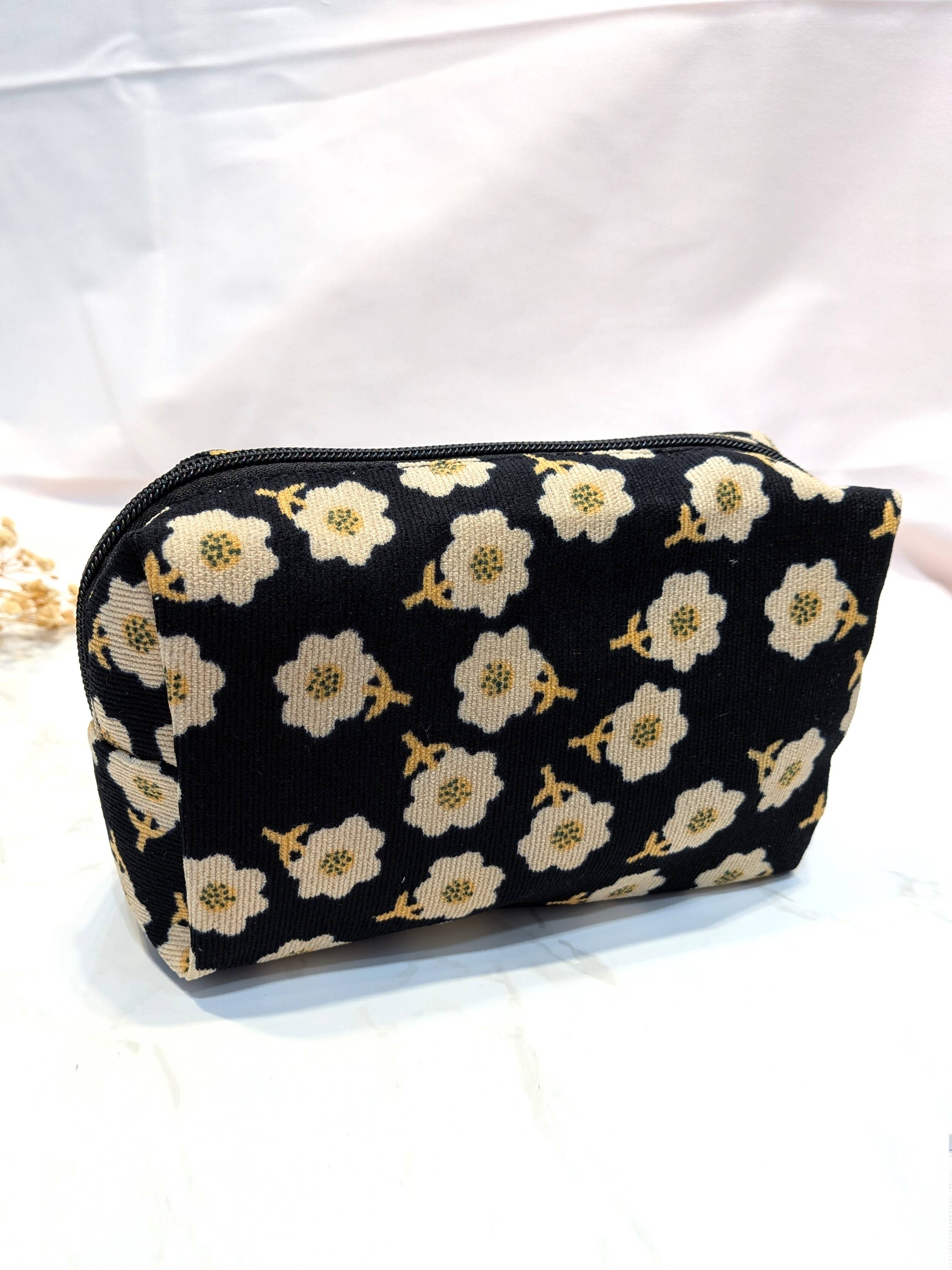 LOLO & YAYA - Wholesale Pouch - Women's - Flower pouch 18cm x 12cm
