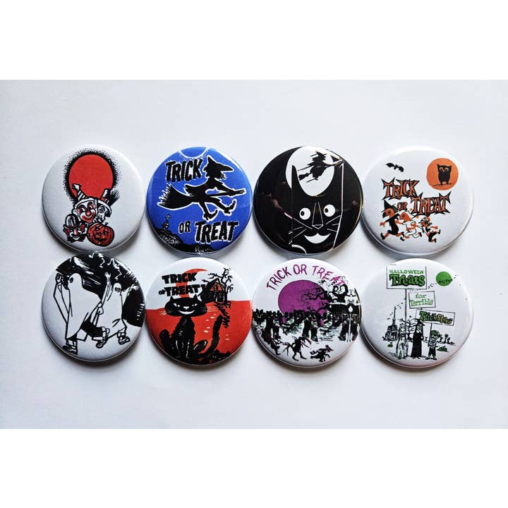 Boutons, aimants et décapsuleurs vintage d'Halloween. ensemble 04 pour la vente par Flip The Record