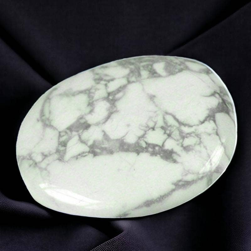 La Boîte à Cailloux - Wholesale Spiritual Stone/Crystal - Howlite pebble Zimbabwe A0