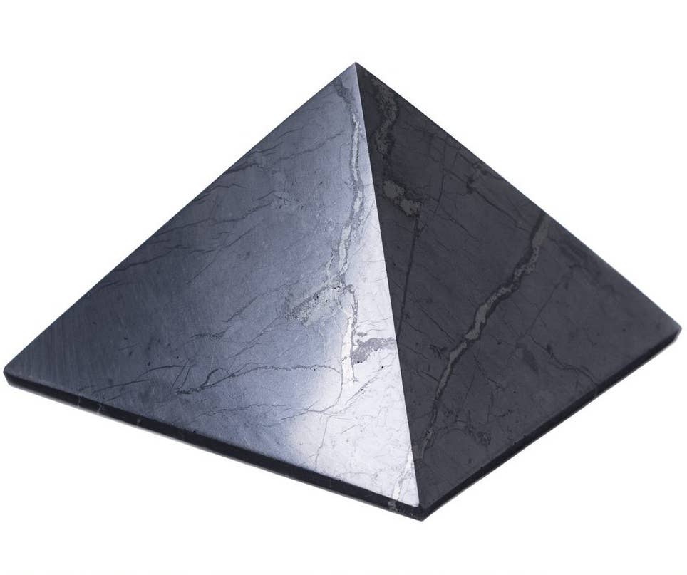 Schungit-Welt - Wholesale Spiritual Stone/Crystal - Shungite pyramid polished, various sizes1