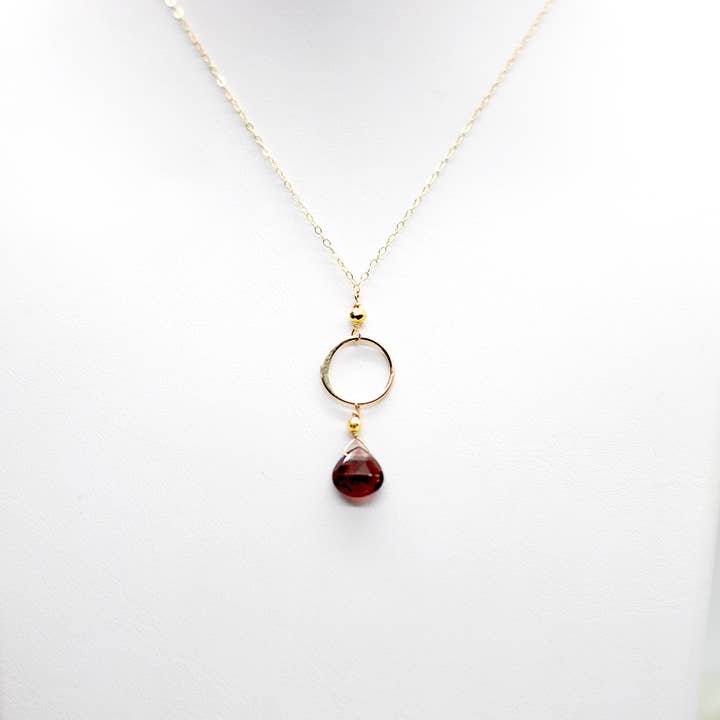 Granaat ring gouden ketting voor wholesale door Susan Roberts Jewelry