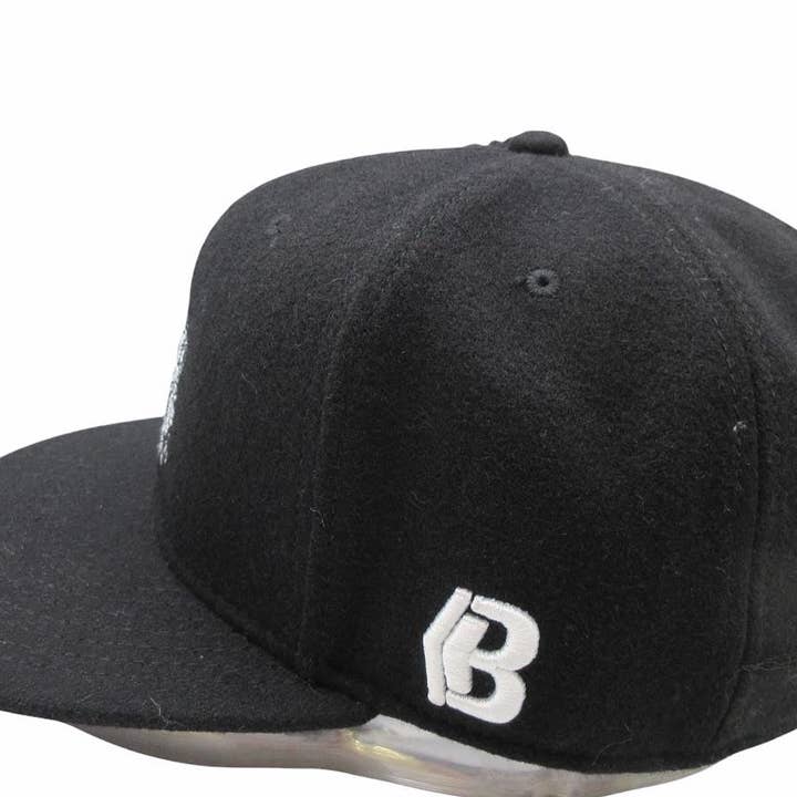 Ensemble pull à capuche et chapeau pied-de-poule de Brim of the World X Vegetable Lamb pour la vente par Brim of the World