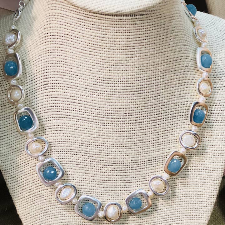 Studio G - Vendita all'ingrosso Collane di perline/perle - Collana Moderna con Perle d'Acqua Dolce e Pietra4