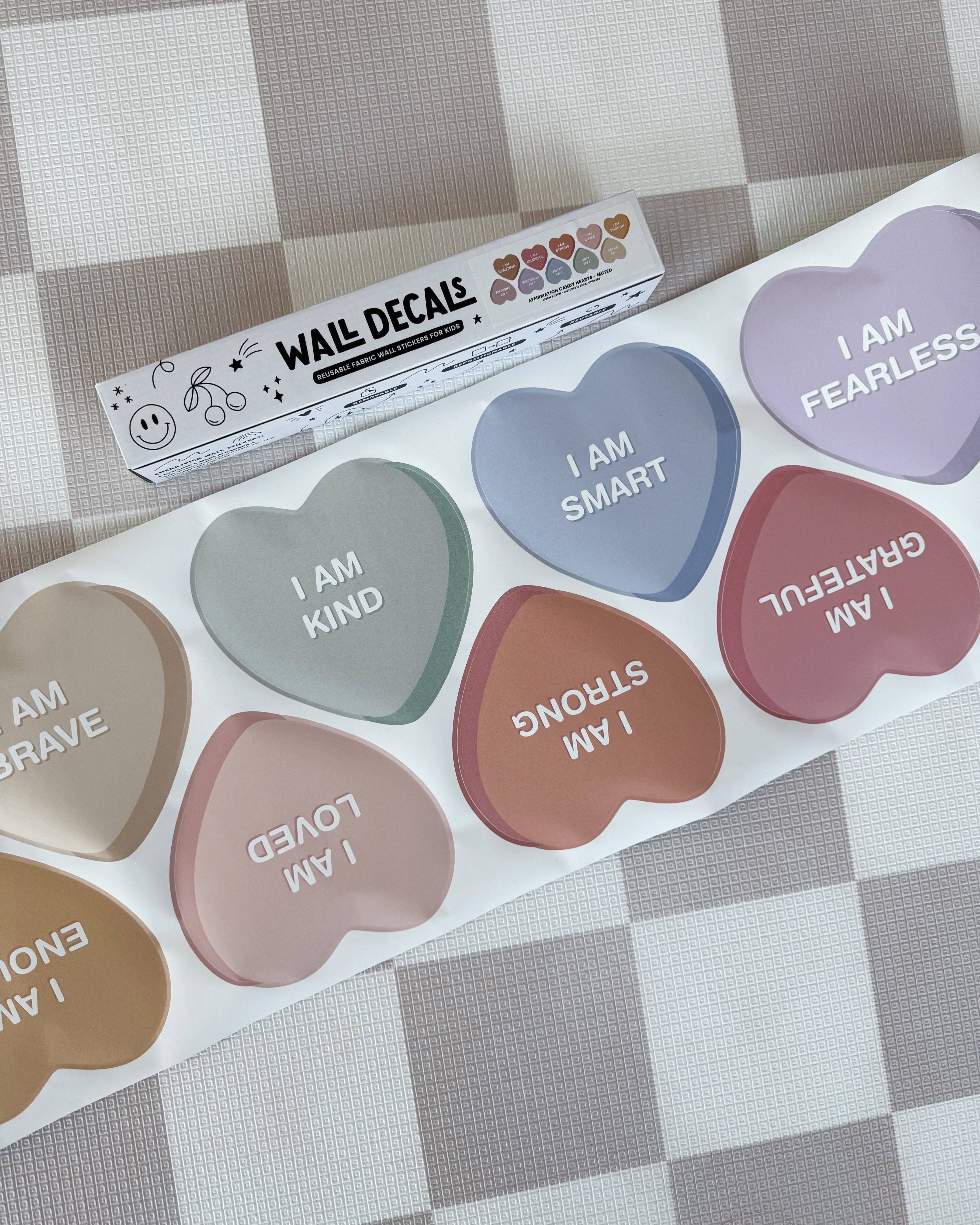 Cherrypick – Decalque de janela/parede por atacado – Autocolantes de Tecido para Parede - Corações de Afirmação (Tons Suaves)3