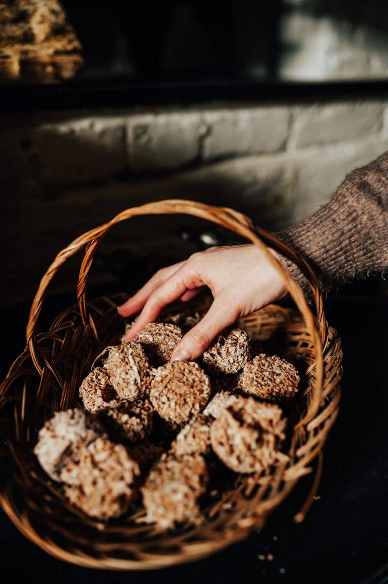 Old Green – wholesale Lighter – Natural Firelighters from Natural Waste Wax - Box of 104