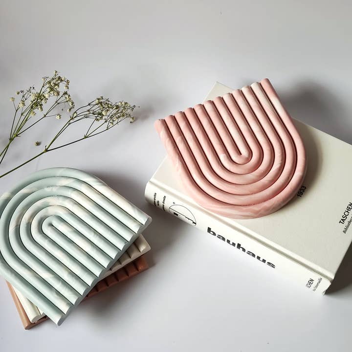 Kndly home - Wholesale Decorative Tray - Nordic style rainbow shaped tray