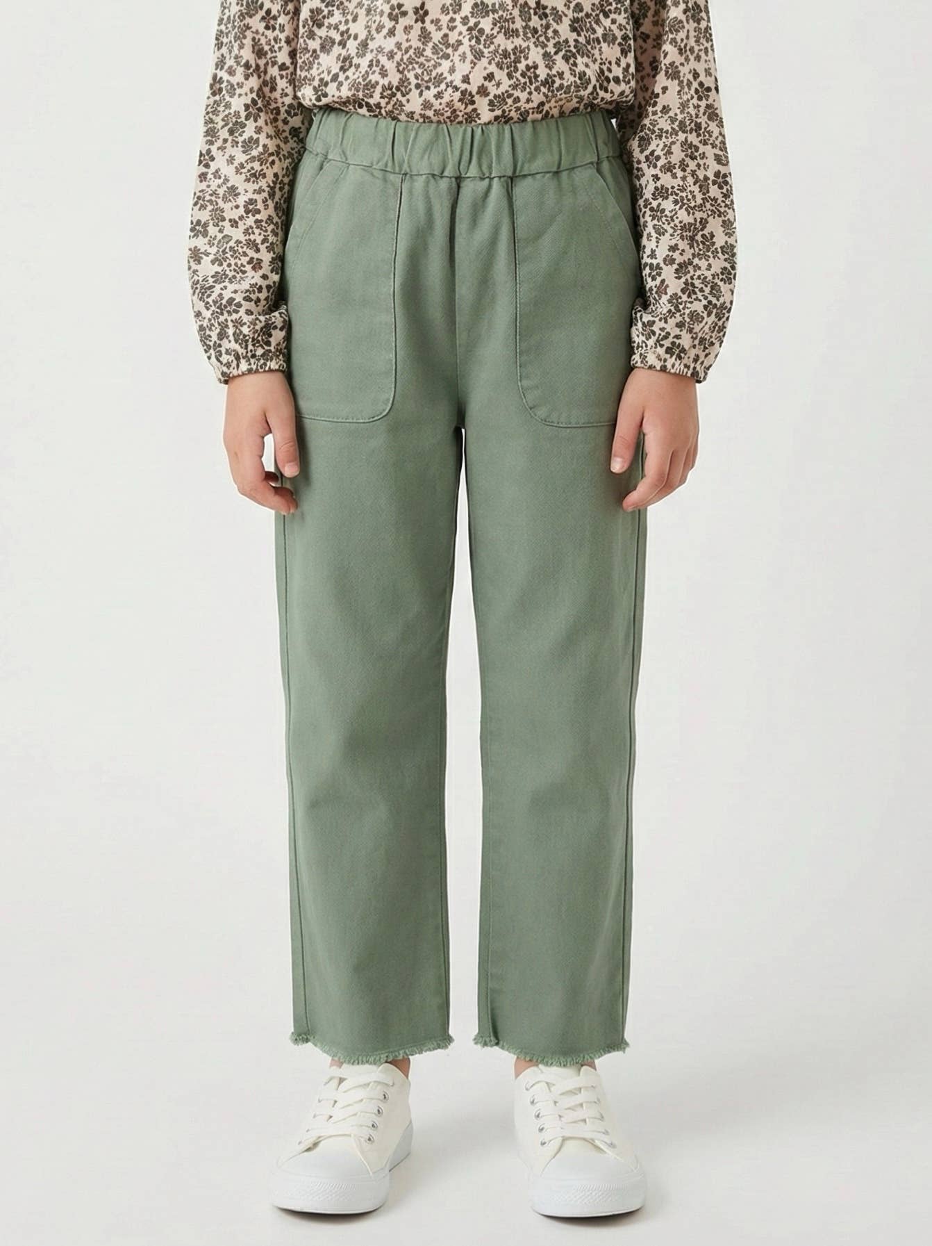 MINI MIGNON PARIS – wholesale Trousers – Kids – Cotton pants with elastic waistband and pockets for girls1