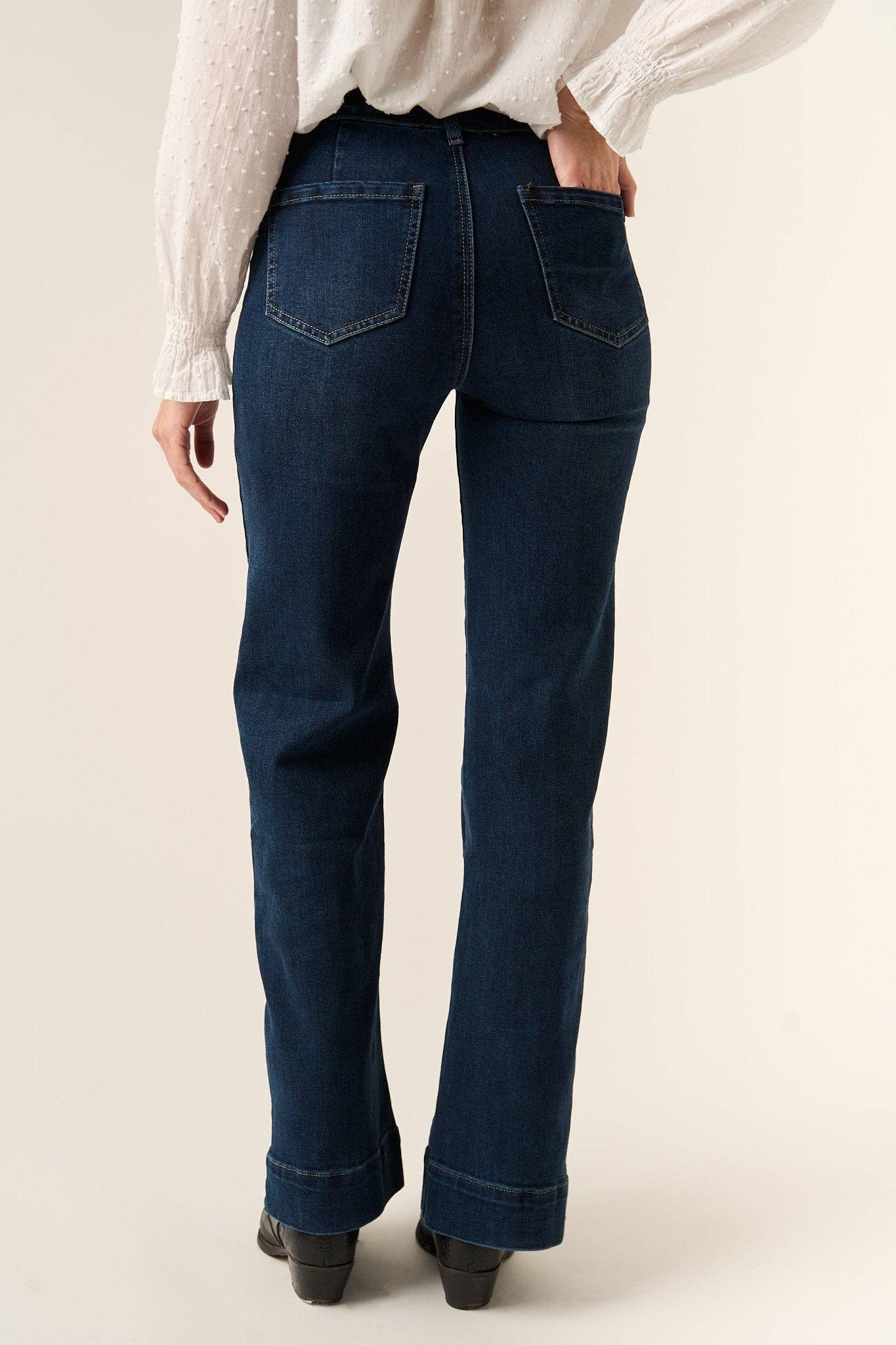 MindTraveler - Wholesale Jeans - Women's - Claudia Marino Jeans3