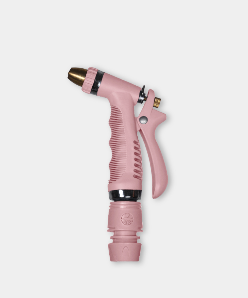 Roze Blooming Blossom-slangenset met zachtroze tuinslang, houder en sproeikop voor groothandel op Faire2