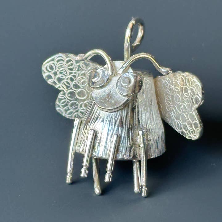 Sino de abelha - feito por encomenda por atacado de Bean and Bear Studio