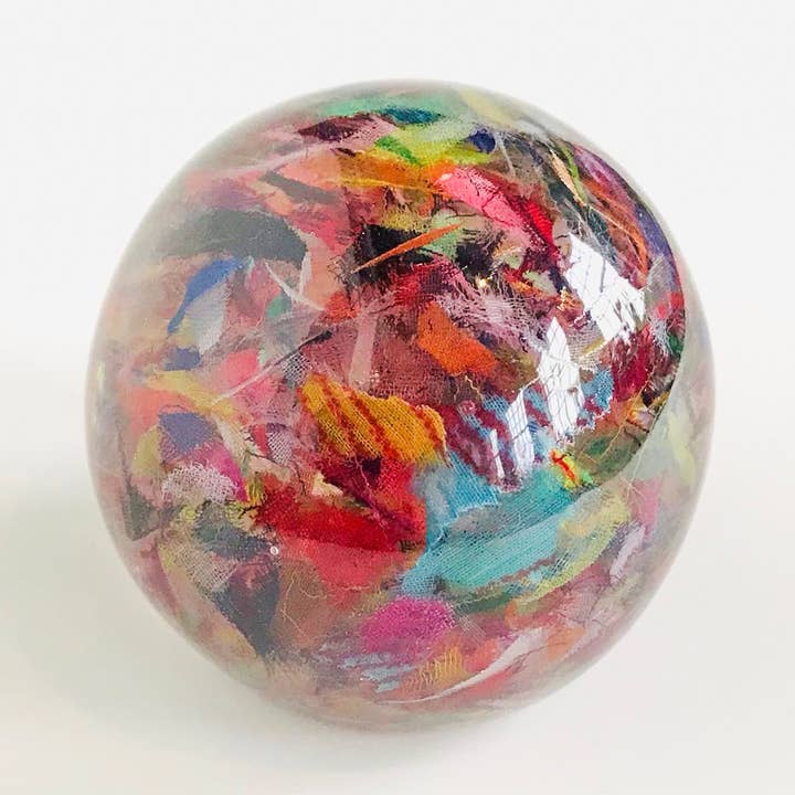 Peso de papel de resina Orb LG Kimono y Sari para venta al por mayor de Belart Fair Trade